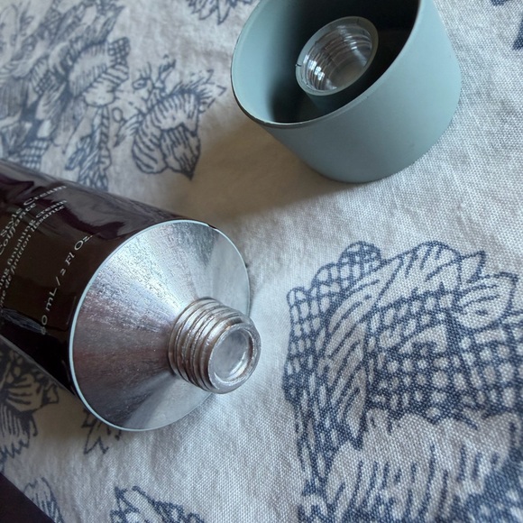 Two Roz Evergreen Style Cream - Picture 4 of 10